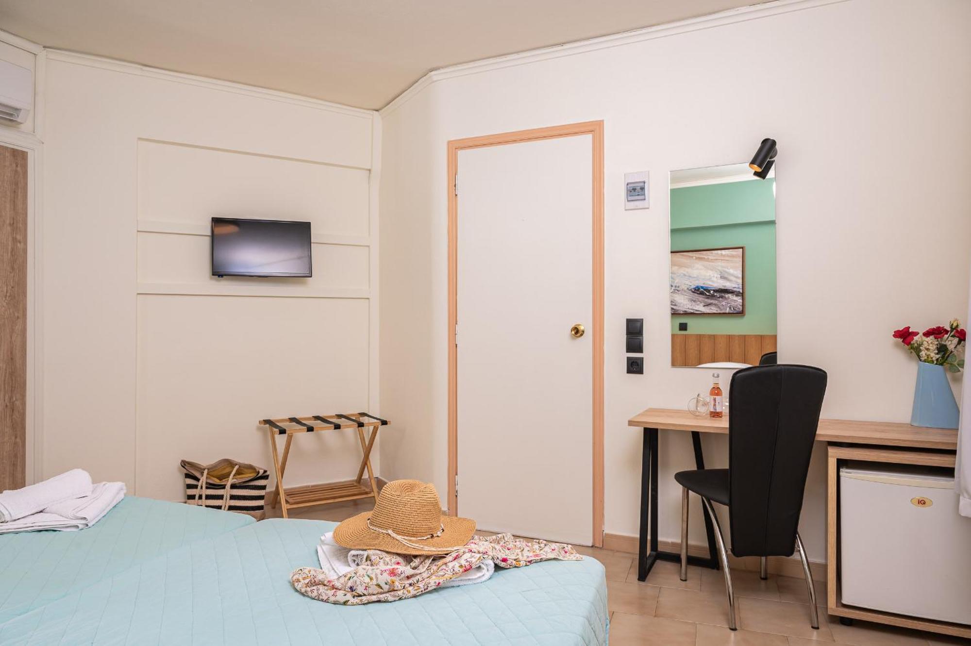 Emily Hotel Agia Paraskevi  Bagian luar foto