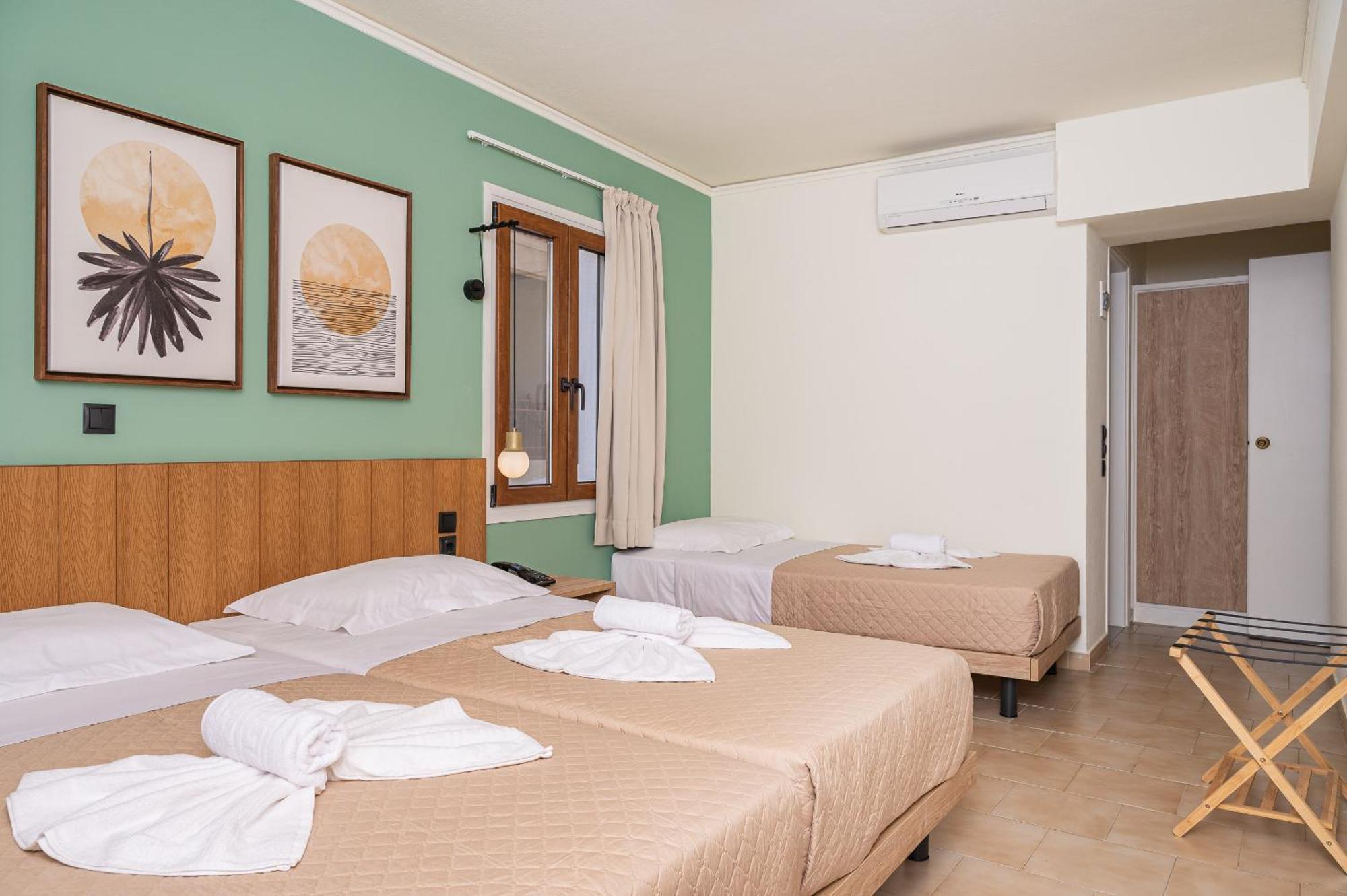Emily Hotel Agia Paraskevi  Bagian luar foto